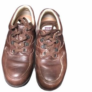 Soft spots Supremes size 7/8 brown sneaker